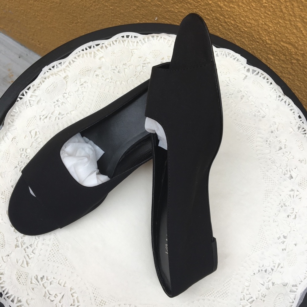 Shoes - Picture 5 of 5